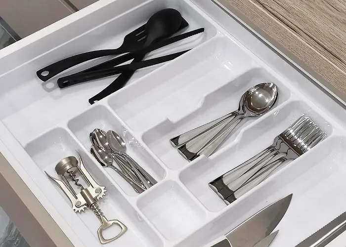 новобудова великобританія вул шевченка 27